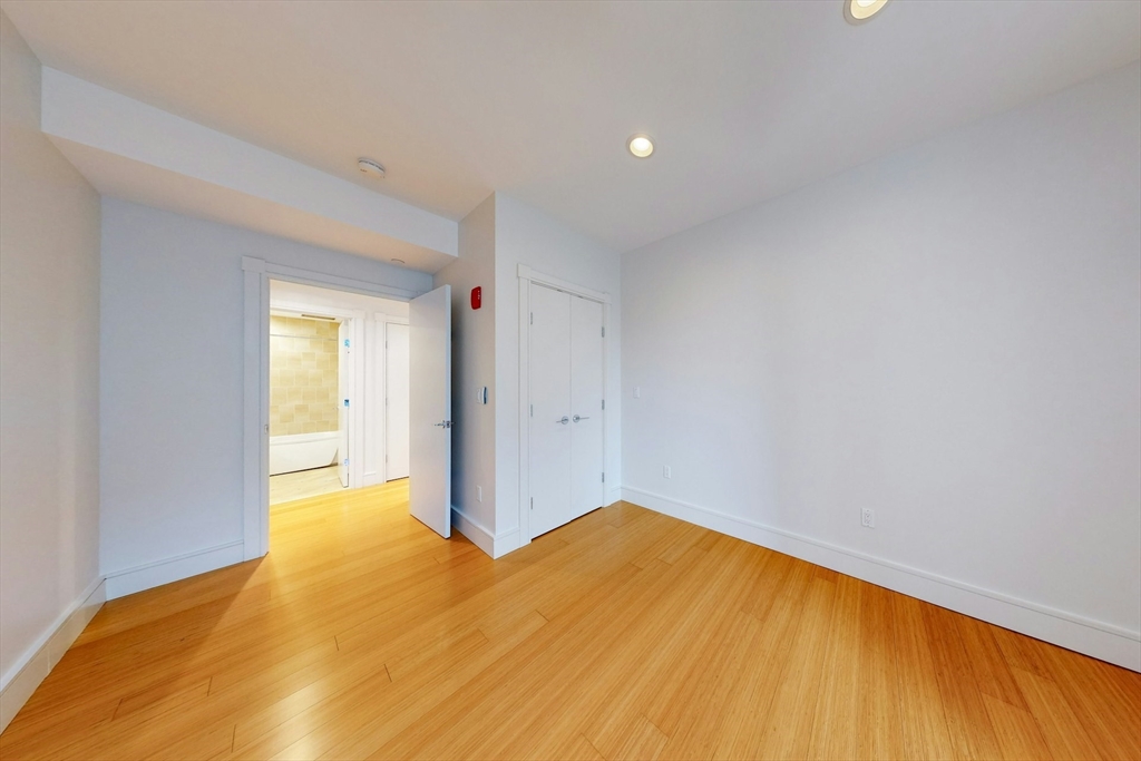 45 Province St # 1905 Property Photo 22