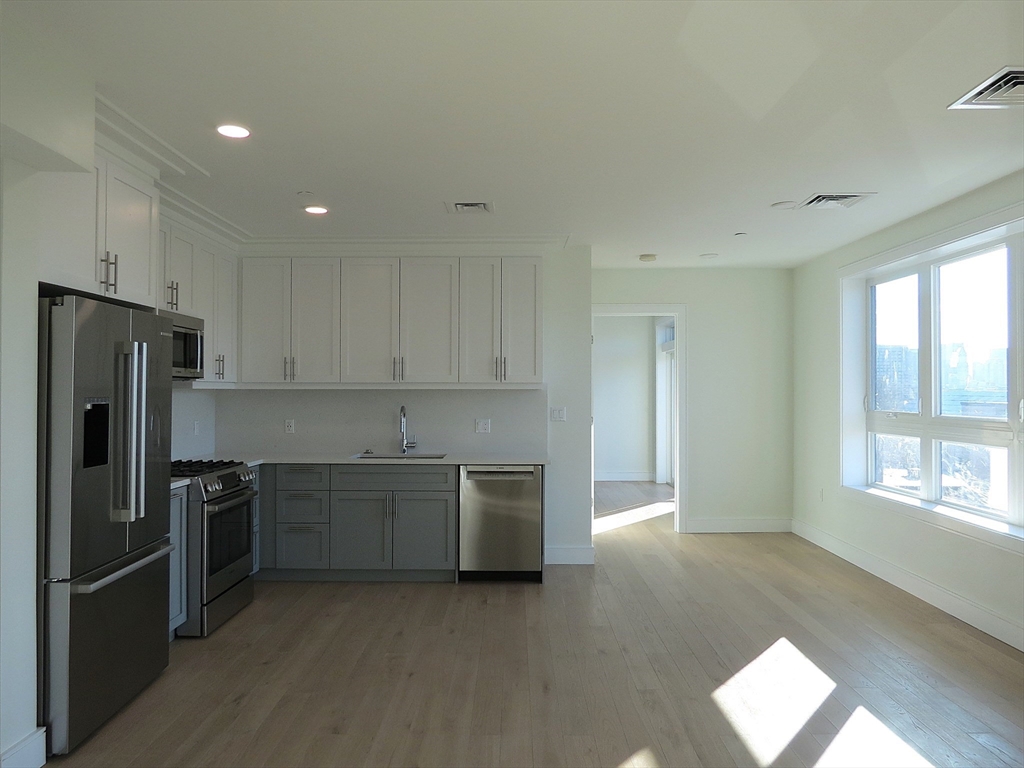 301 Border # U511 Property Photo 9