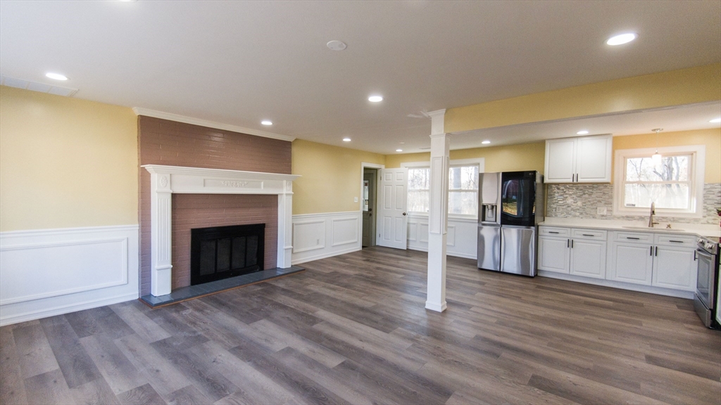 157 Rockland St Property Photo 4