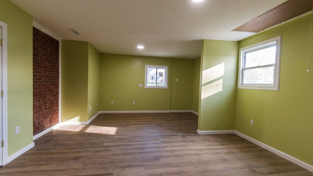 157 Rockland St Property Photo 7
