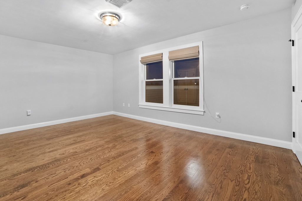 223 Saratoga Property Photo 16