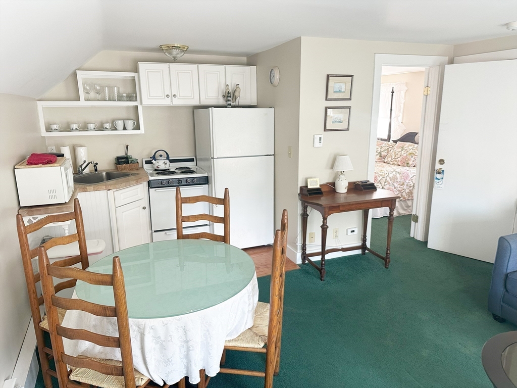 25 Simpson's Lane Property Photo 10