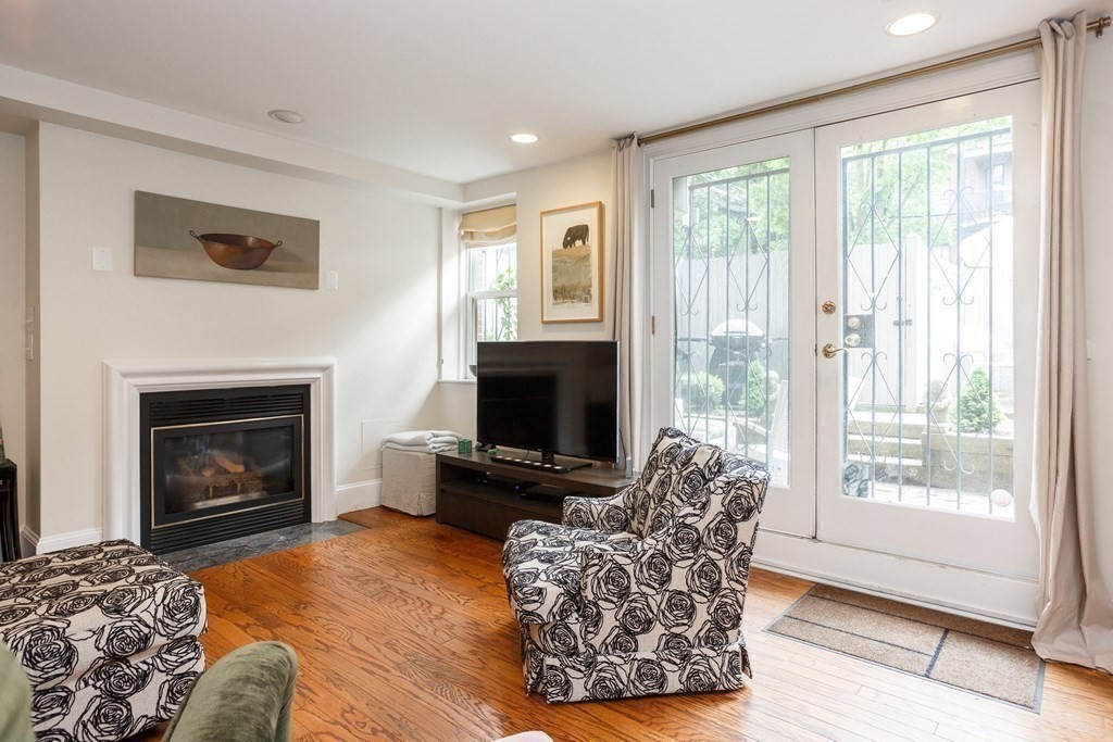 20 Braddock Park # A Property Photo 7