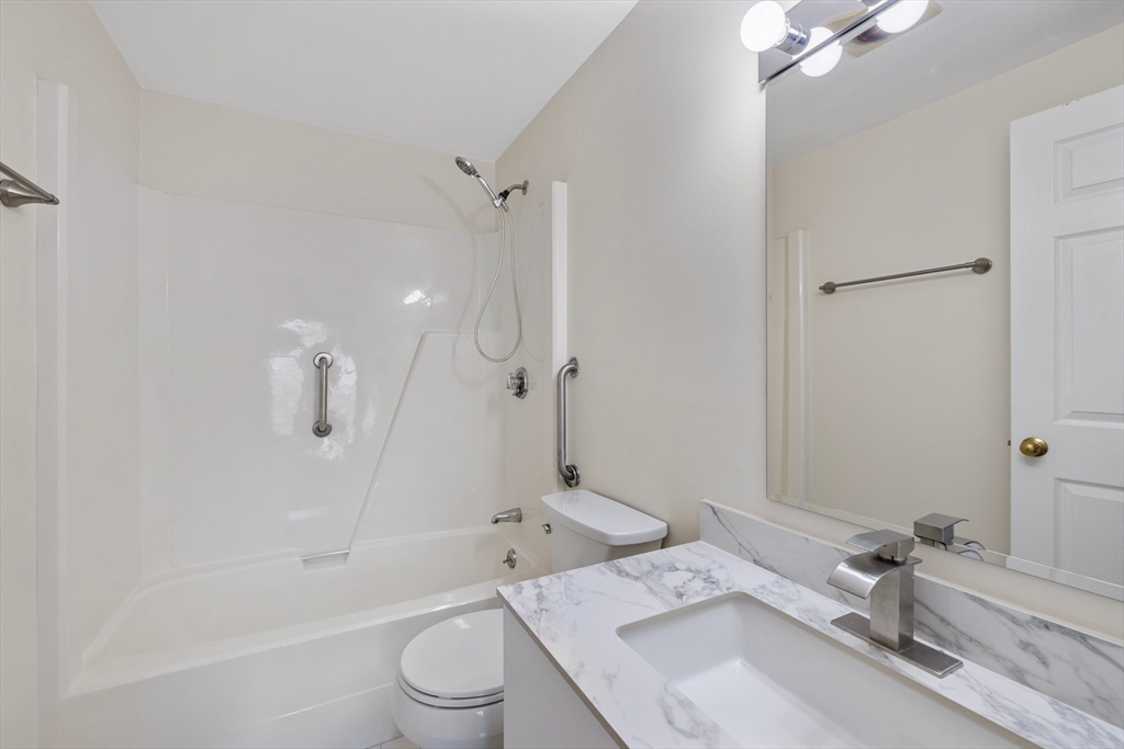 59-65 Valley St # 4g Property Photo 17
