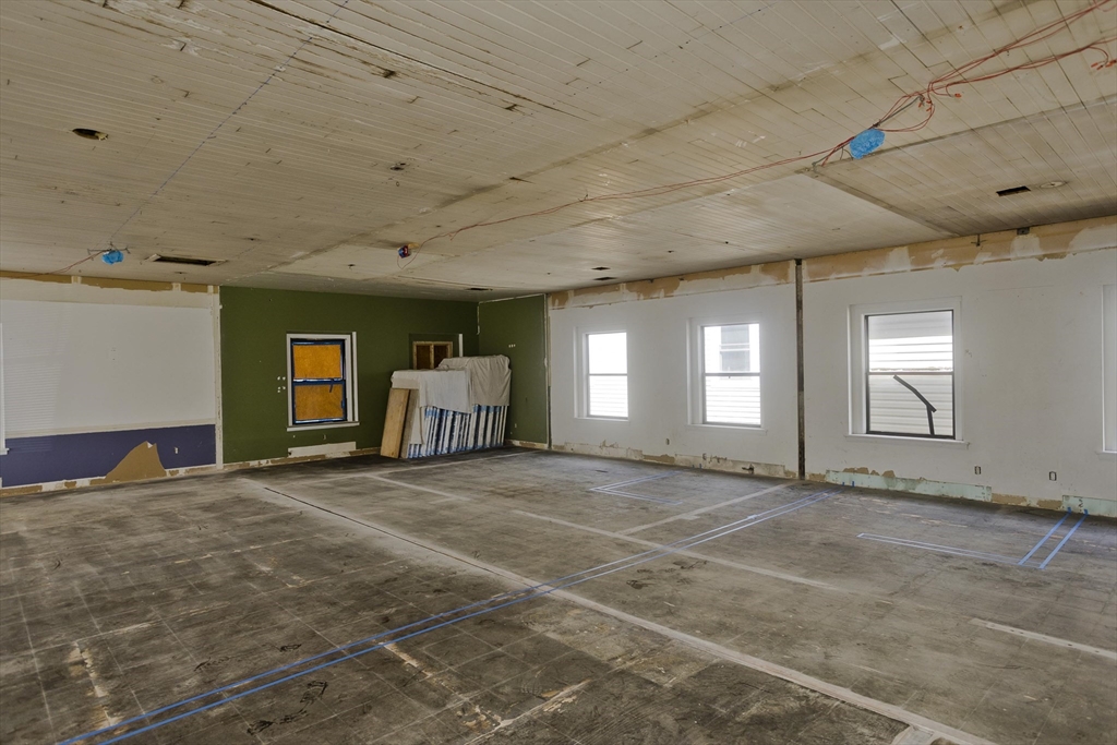 55 Main St # 204 Property Photo 17
