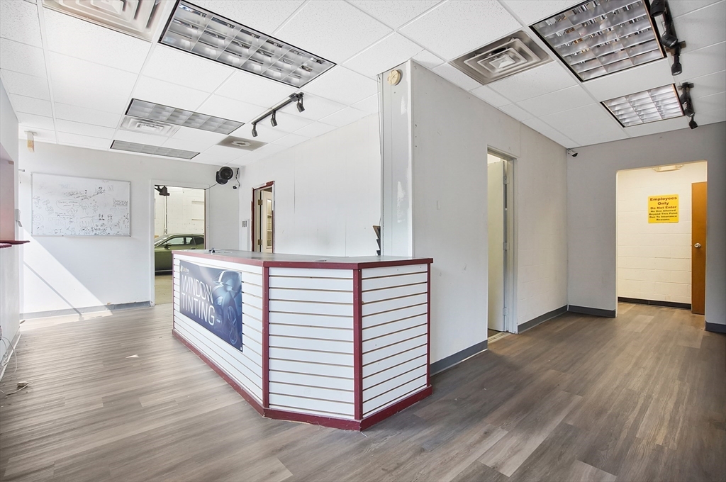 1576 State Street Property Photo 8