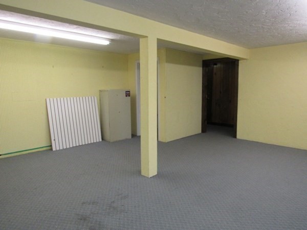 134 Main St Property Photo 13