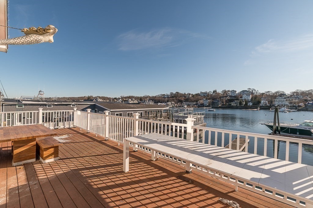 73 Rocky Neck Ave. Property Photo 12