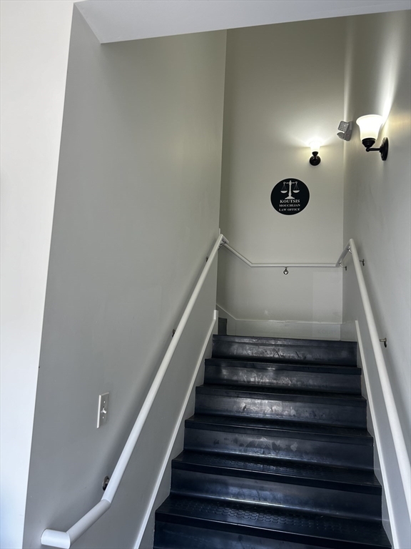 1327 Main St Property Photo 3