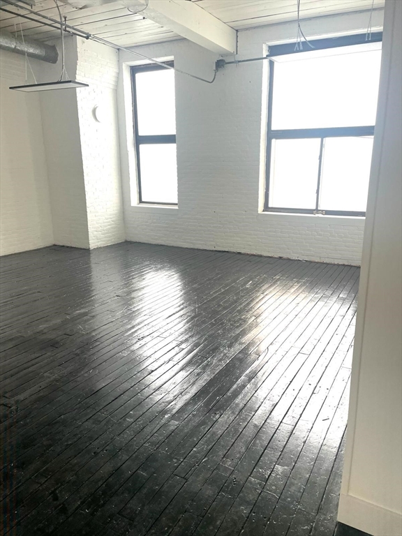 620 Essex St 3rd Floor Unit3 Property Photo 1