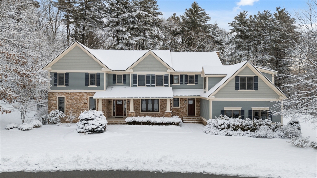 18 Evergreen Ln Property Photo