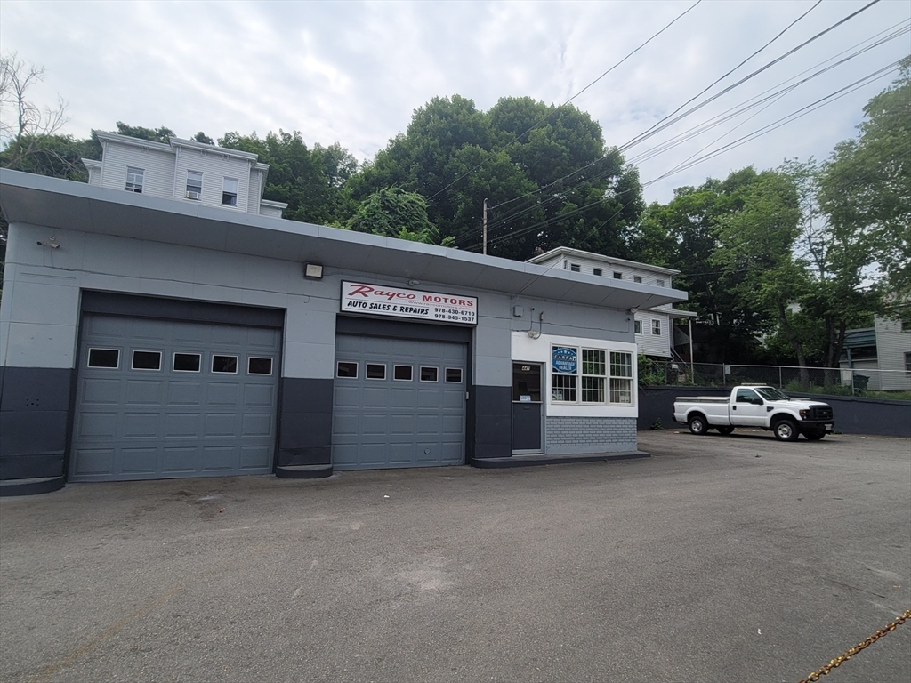 447 Water St Property Photo 2