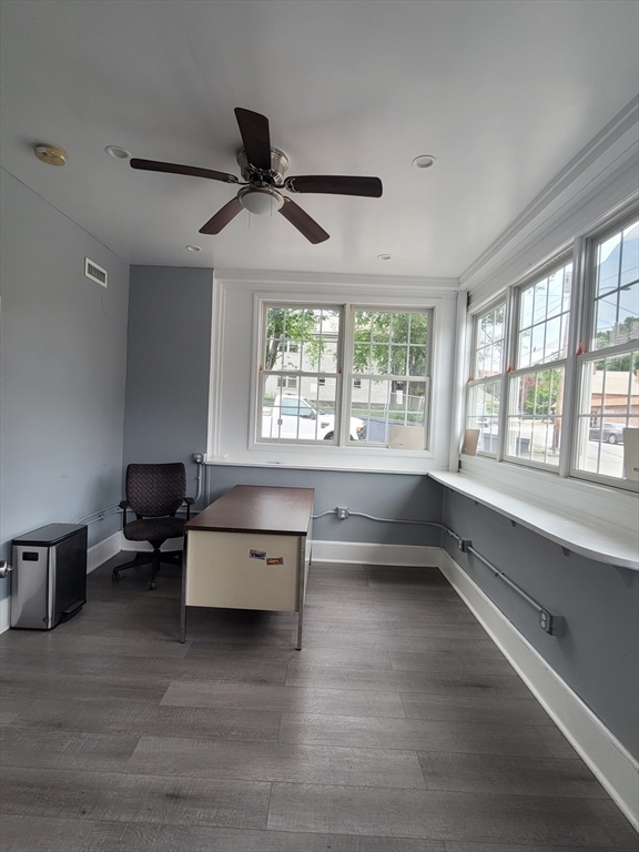 447 Water St Property Photo 5