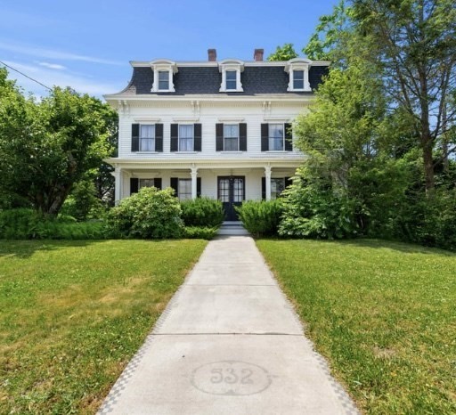 532 Washington Street Property Photo 4