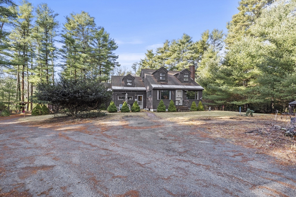 238 Elm St Property Photo