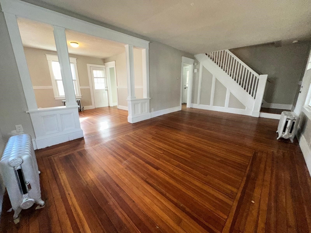 37 Day St Property Photo 3