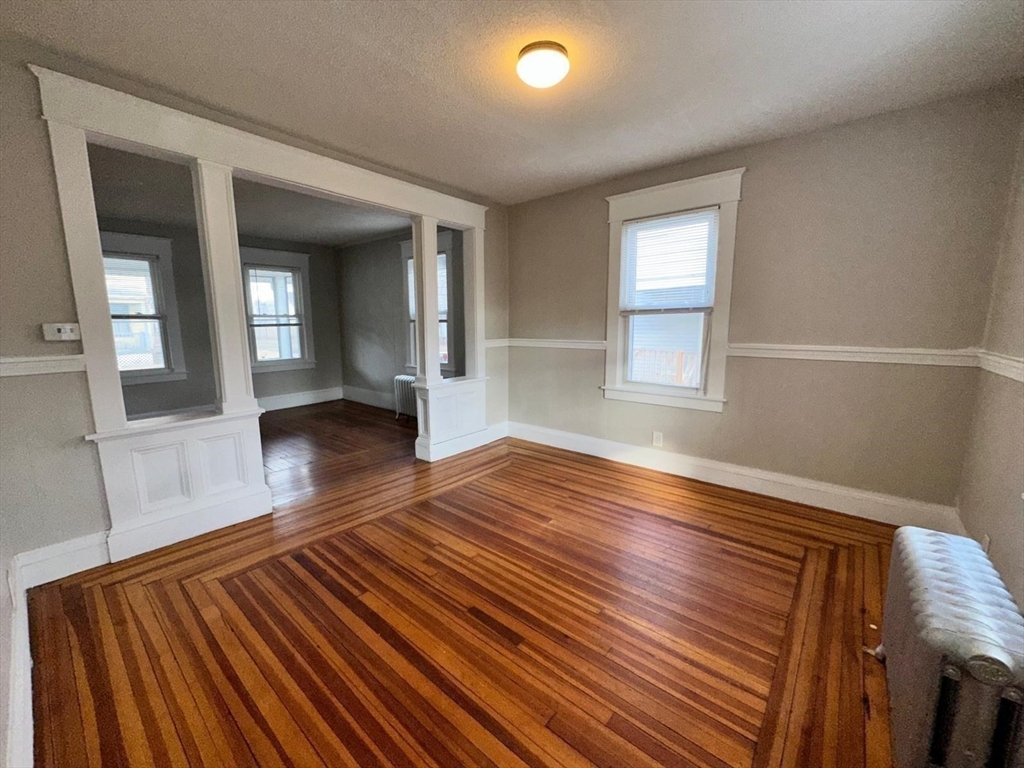 37 Day St Property Photo 4