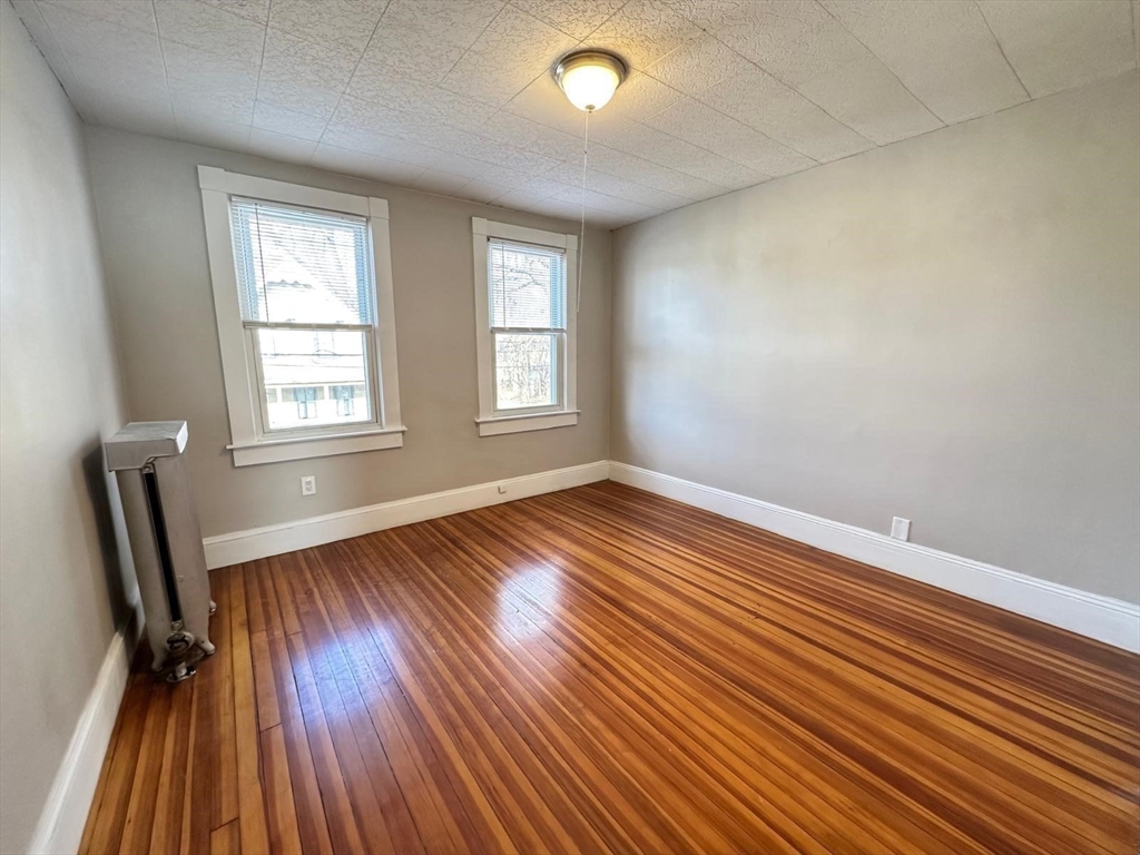 37 Day St Property Photo 9
