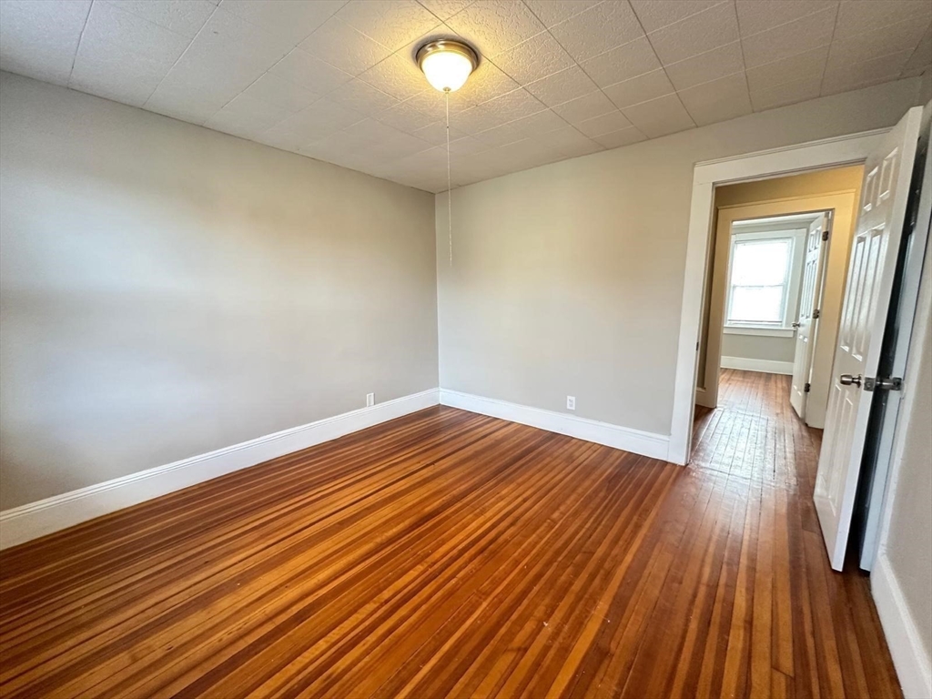 37 Day St Property Photo 10