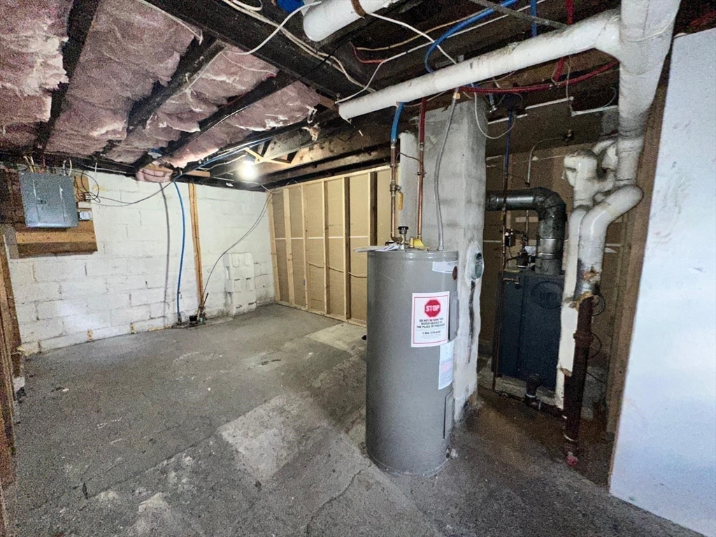 37 Day St Property Photo 21
