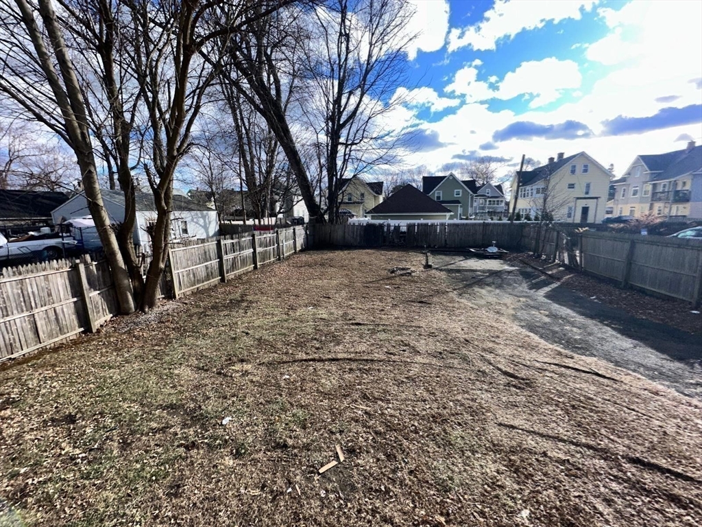 37 Day St Property Photo 22