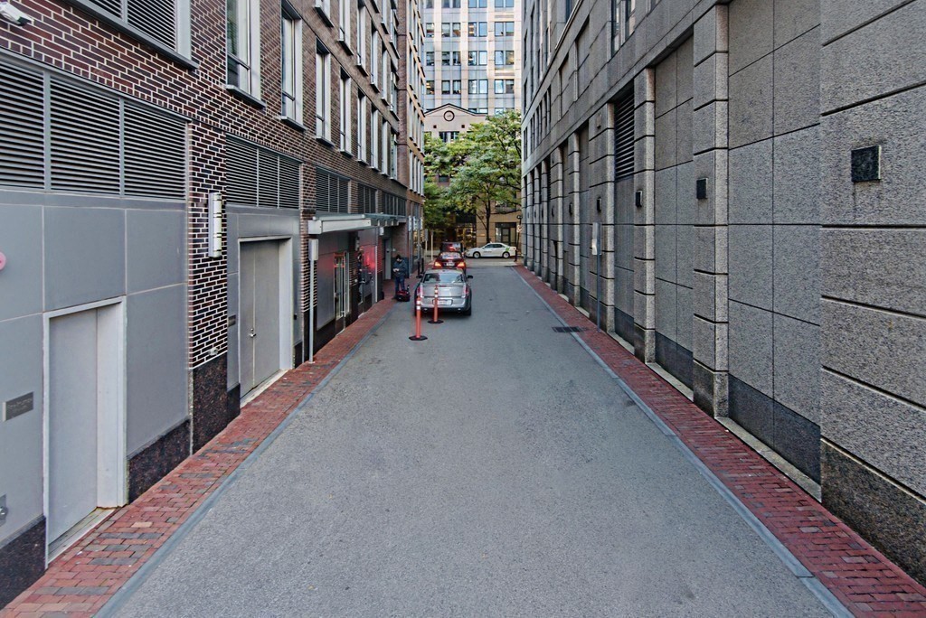 80 Broad St Parking Property Photo 2