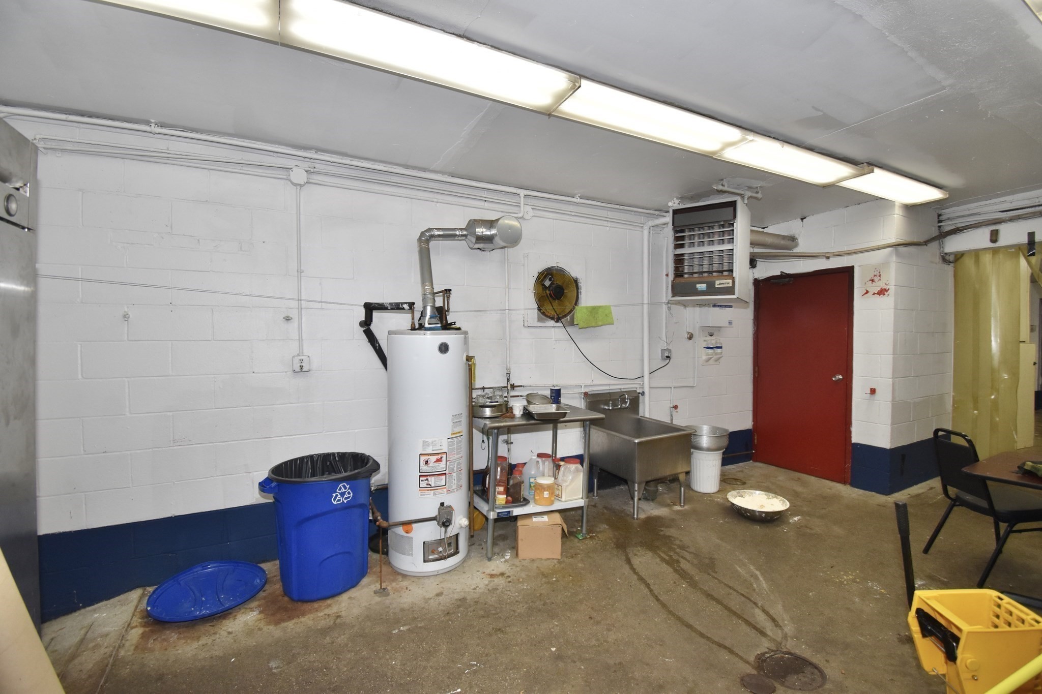 982 Main St Property Photo 11