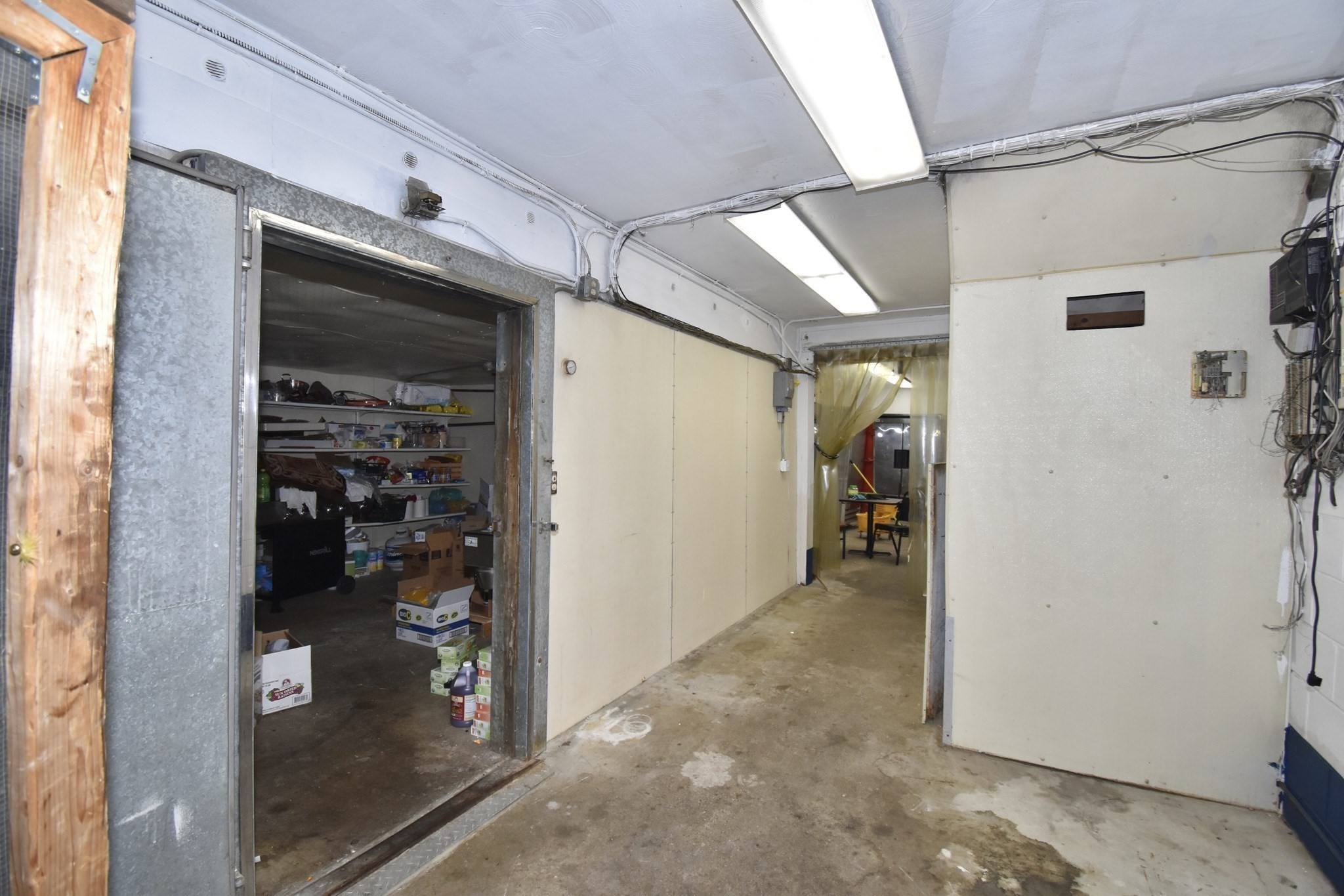 982 Main St Property Photo 12
