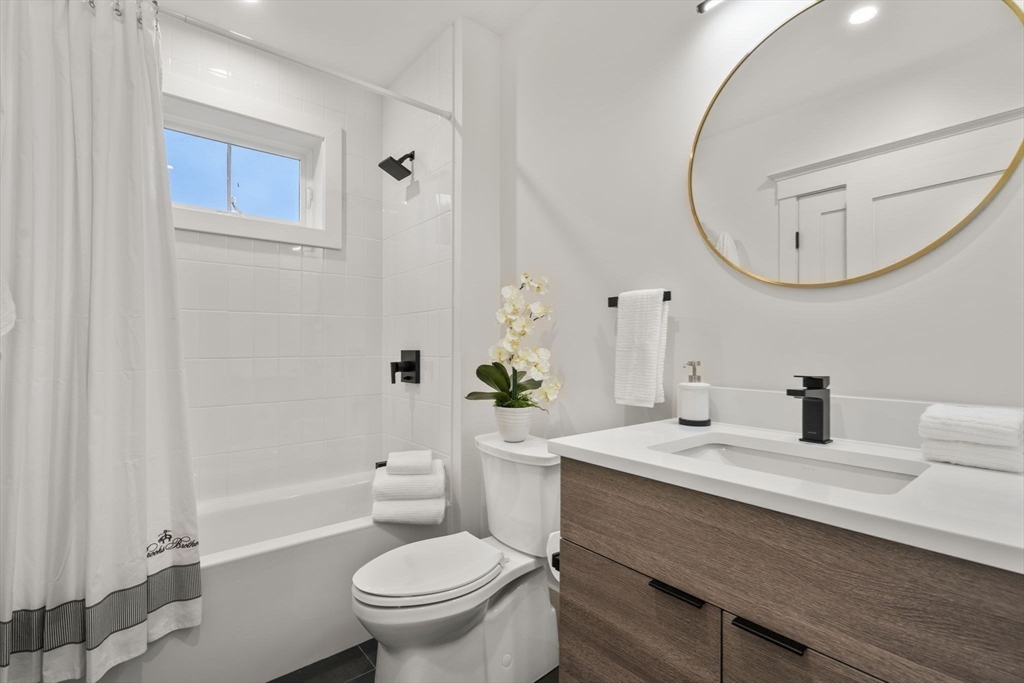 4459 Washington # 3 Property Photo 6