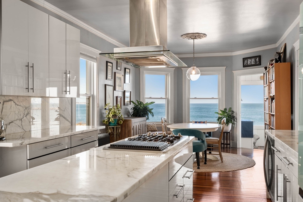 144 Winthrop Shore Dr # 2 Property Photo 1
