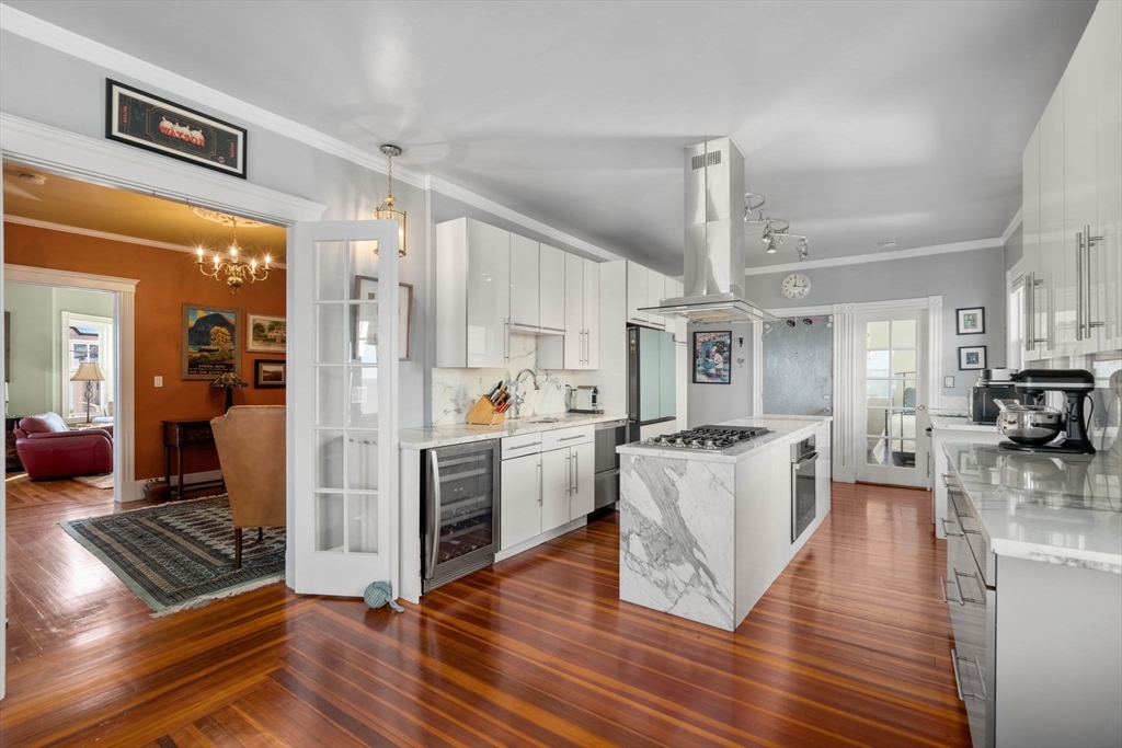 144 Winthrop Shore Dr # 2 Property Photo 5