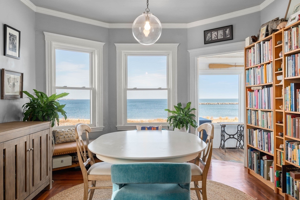 144 Winthrop Shore Dr # 2 Property Photo 10