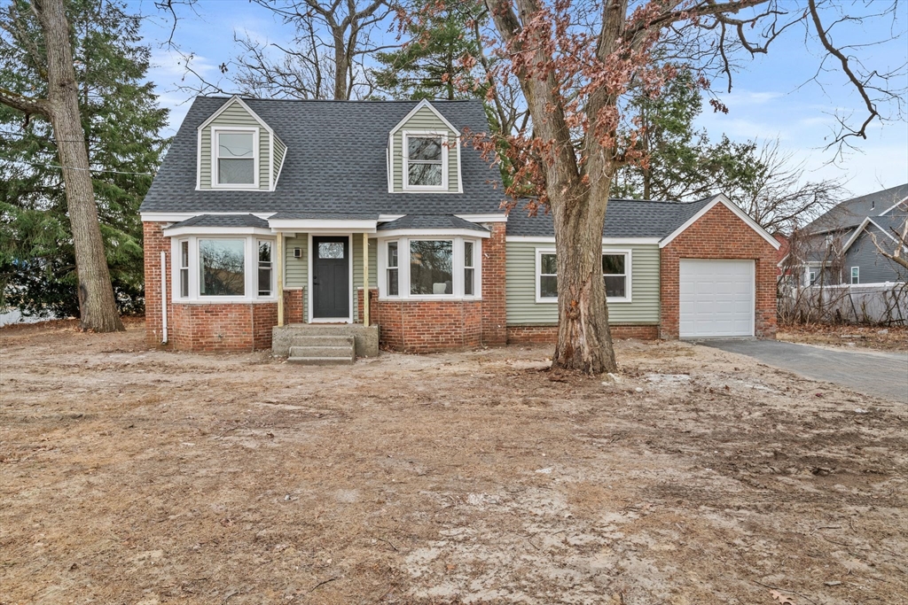 1577 Bay St Property Photo 1
