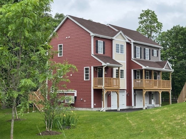 260 Main Street # 11
