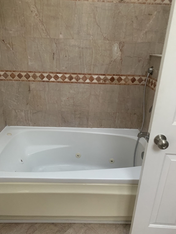 22 Lindale Avenue # 1 Property Photo 11