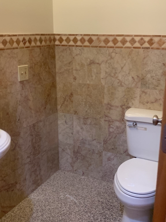22 Lindale Avenue # 1 Property Photo 15