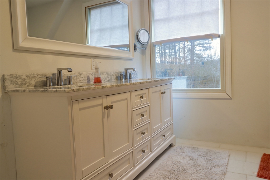 4 Omega Way Property Photo 26