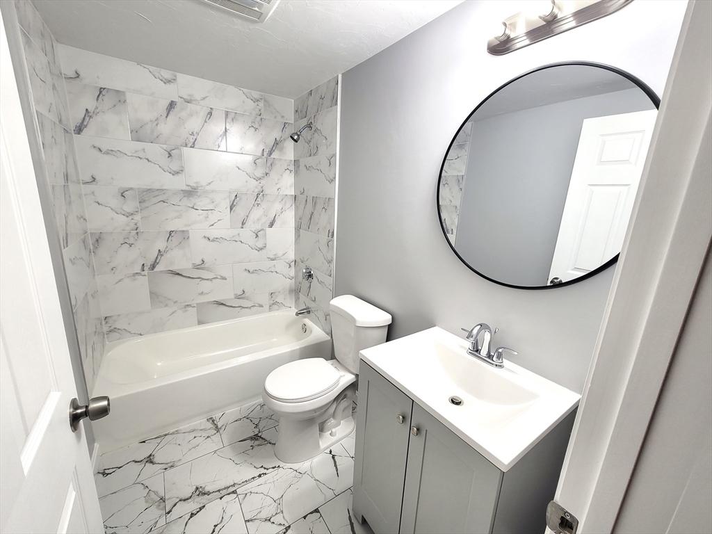 18 Woonasquatucket Ave # 1 Property Photo 6