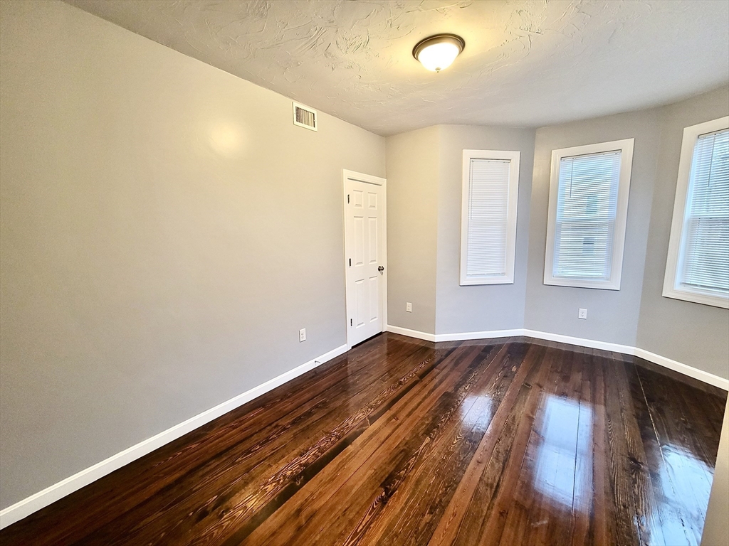 18 Woonasquatucket Ave # 1 Property Photo 9