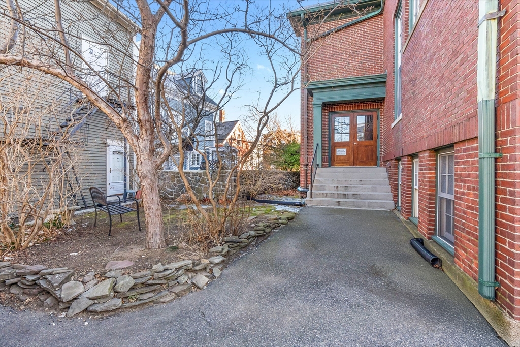 37 Washington Street # 8 Property Photo 28