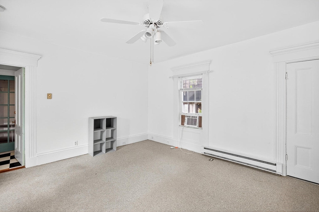 216 Main St Property Photo 16