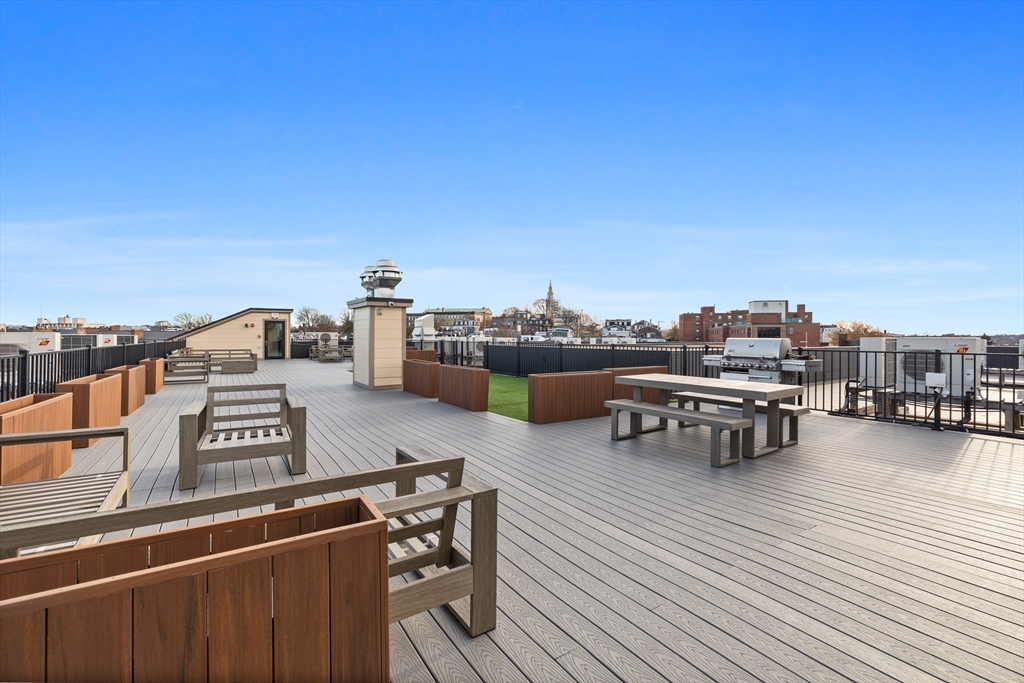 457 W Broadway # 507 Property Photo 22