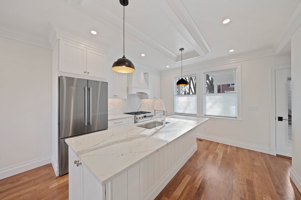 683 East 8th Street Property Photo 4