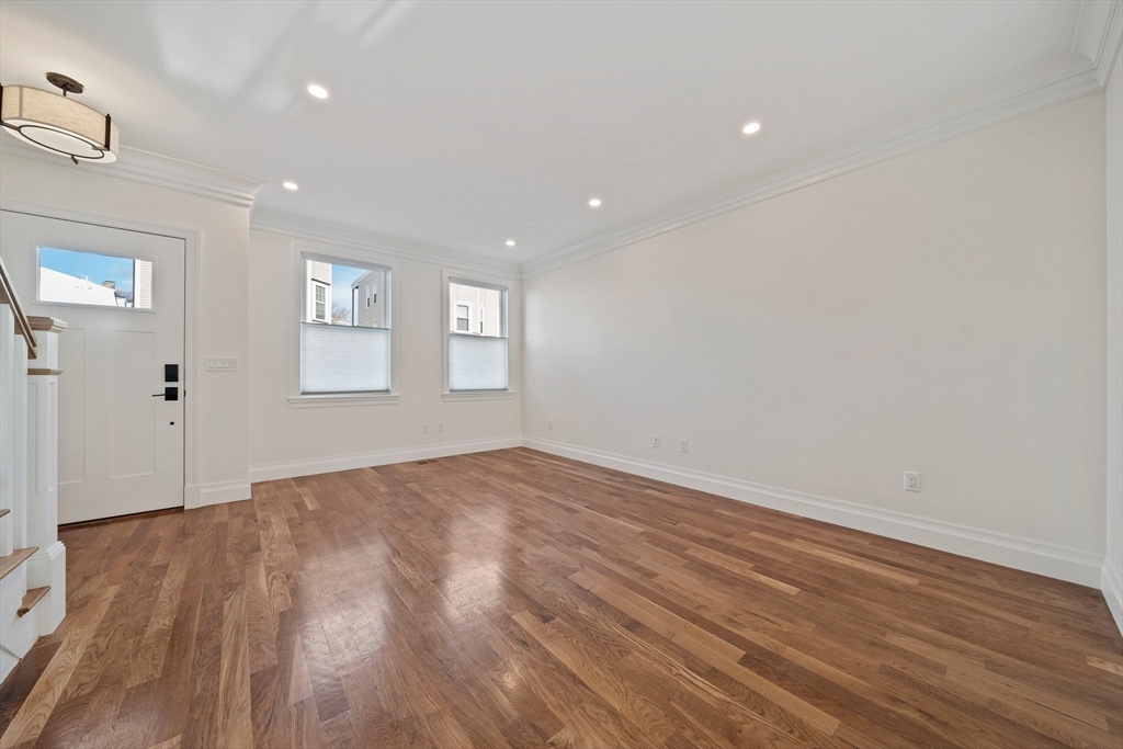683 East 8th Street Property Photo 7