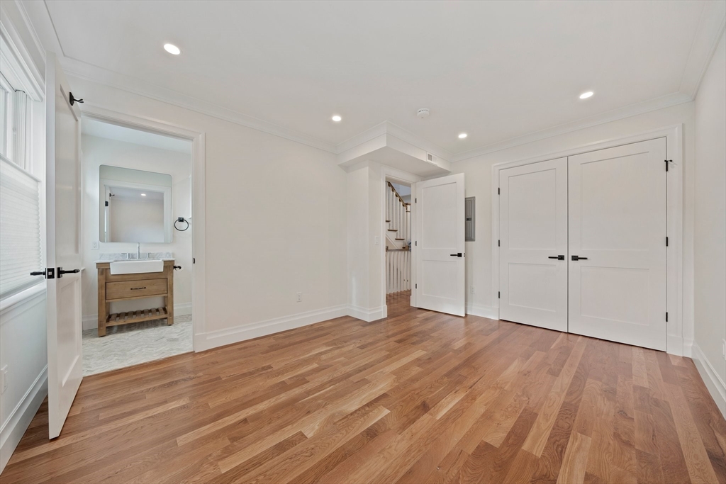 683 East 8th Street Property Photo 13