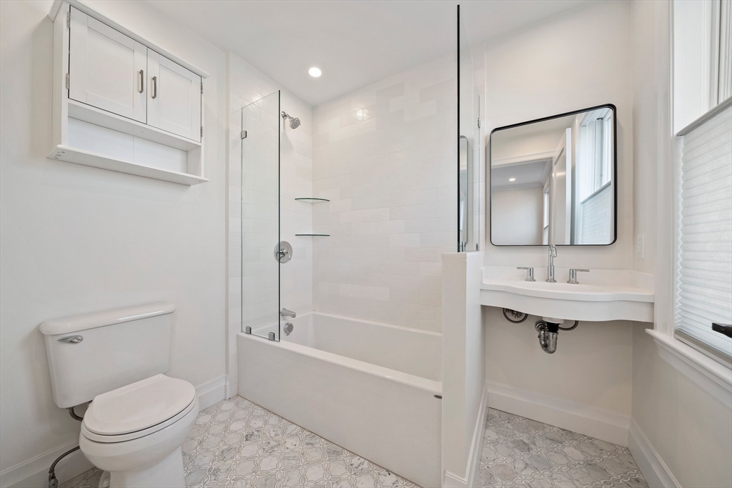 683 East 8th Street Property Photo 17