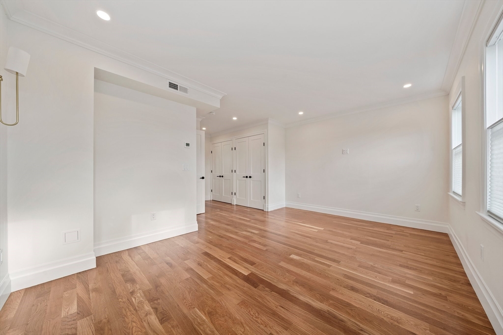 683 East 8th Street Property Photo 22