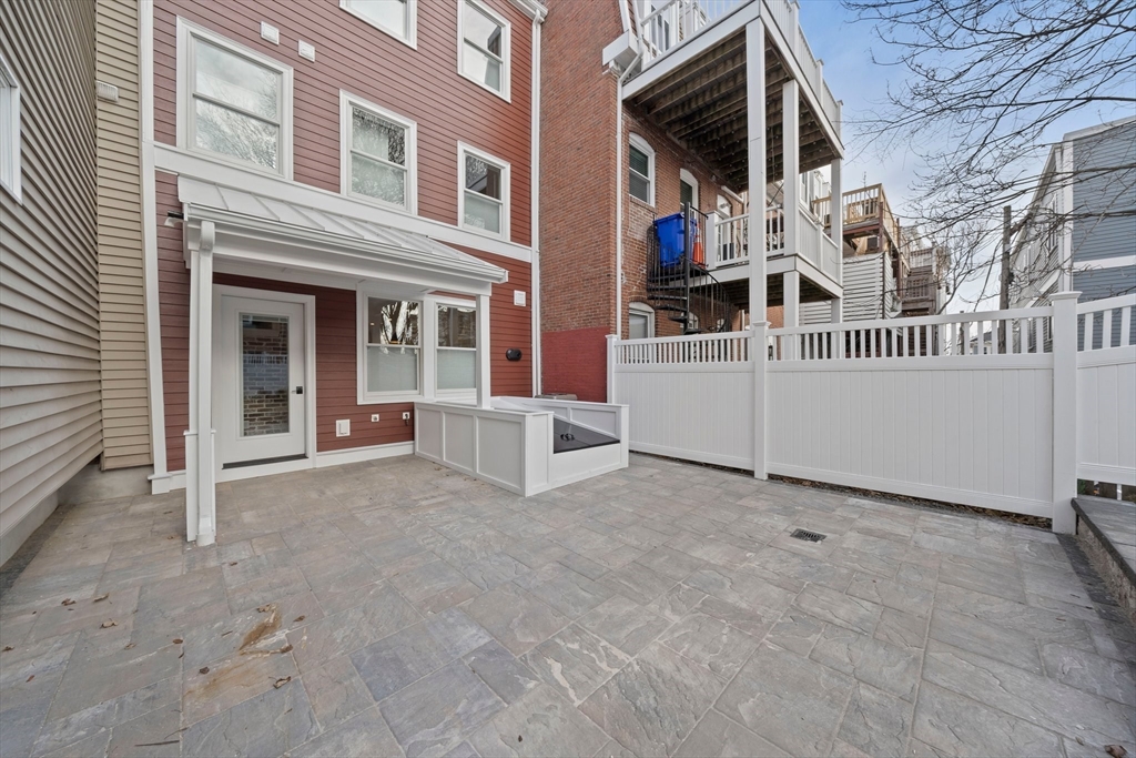 683 East 8th Street Property Photo 28