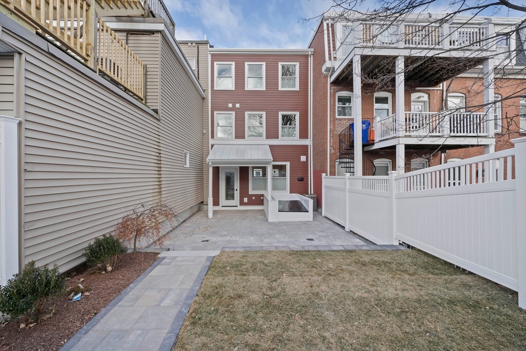 683 East 8th Street Property Photo 29