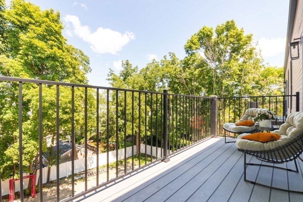 18-20 Parkman St # 3 Property Photo 7